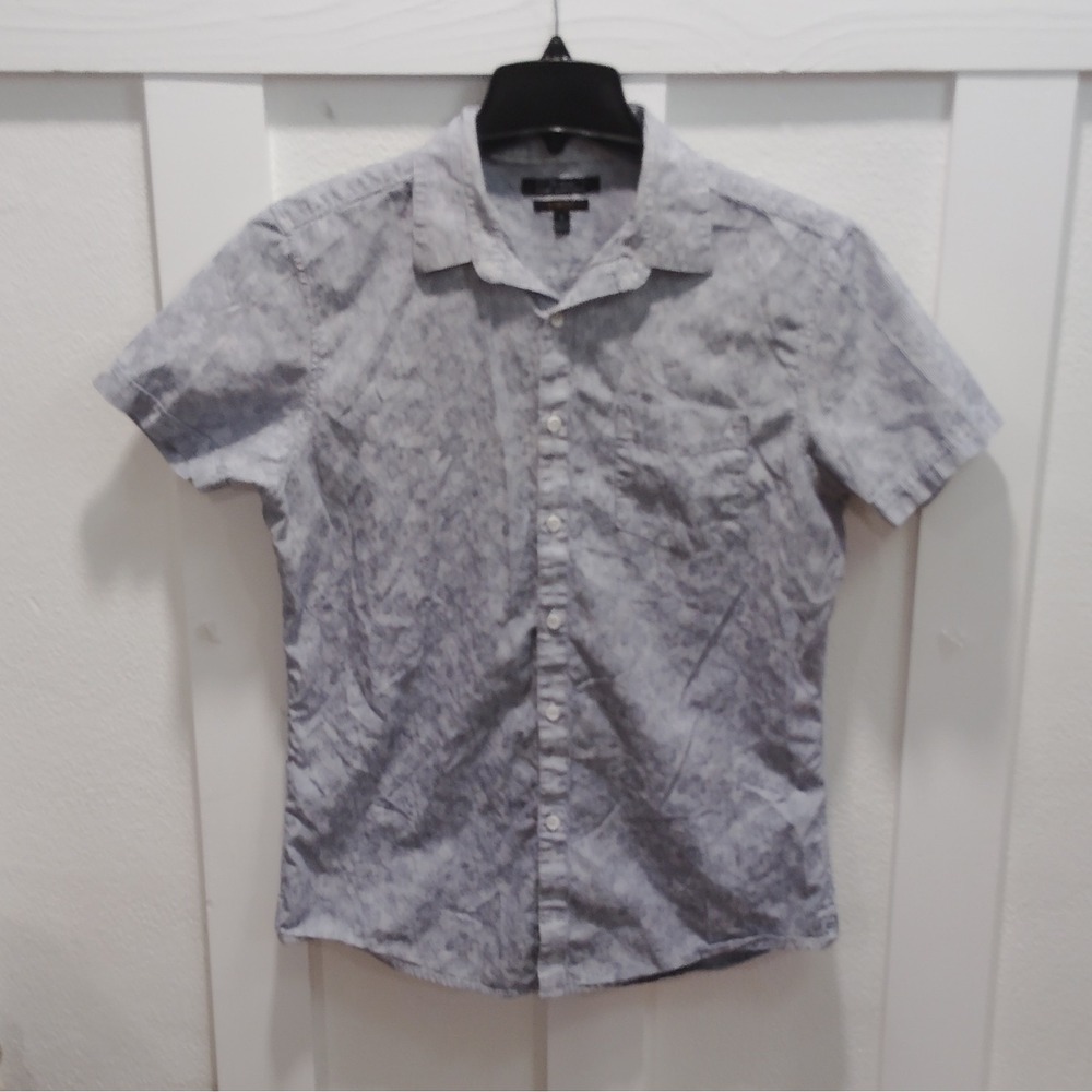 Marc Anthony Men's M Slim Fit Woven floral Blue/White Striped  Button-Up